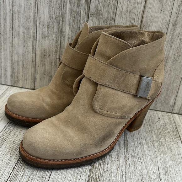 UGG Australia Brienne Beige Suede Ankle Heel Boots - Picture 9 of 10